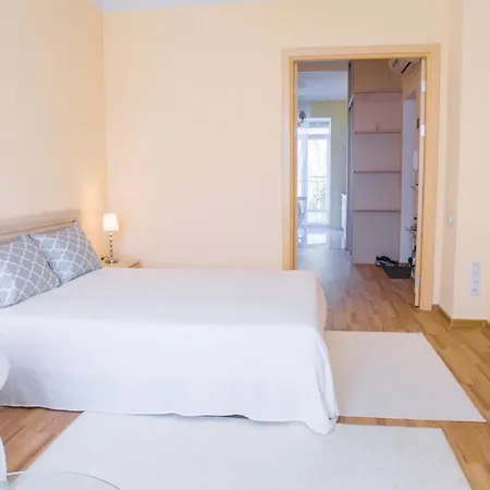 Apartprestige.com *